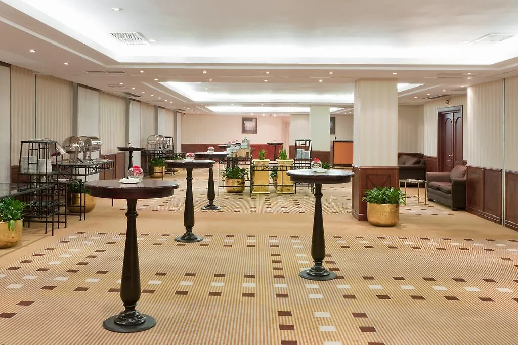 Moscow Marriott Grand Hotel 5*,  Rusya